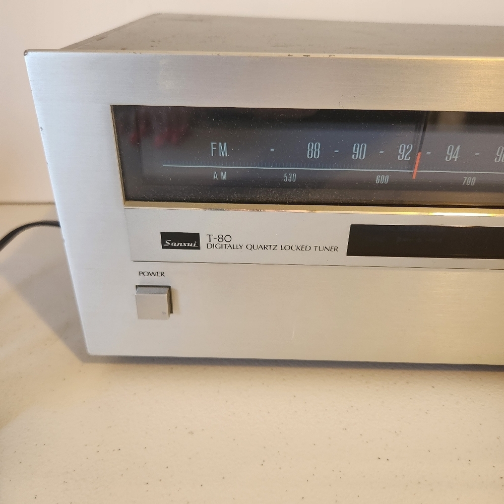 Vintage Sansui T-80 Digital Quartz Locked AM/FM Stereo Tuner Tested Working - Picture 2 of 5